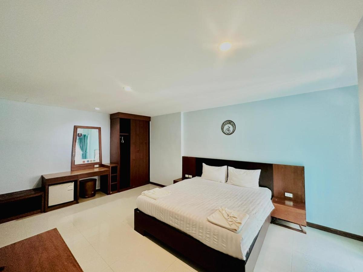 Cokoon Deva Patong Hotel Bagian luar foto